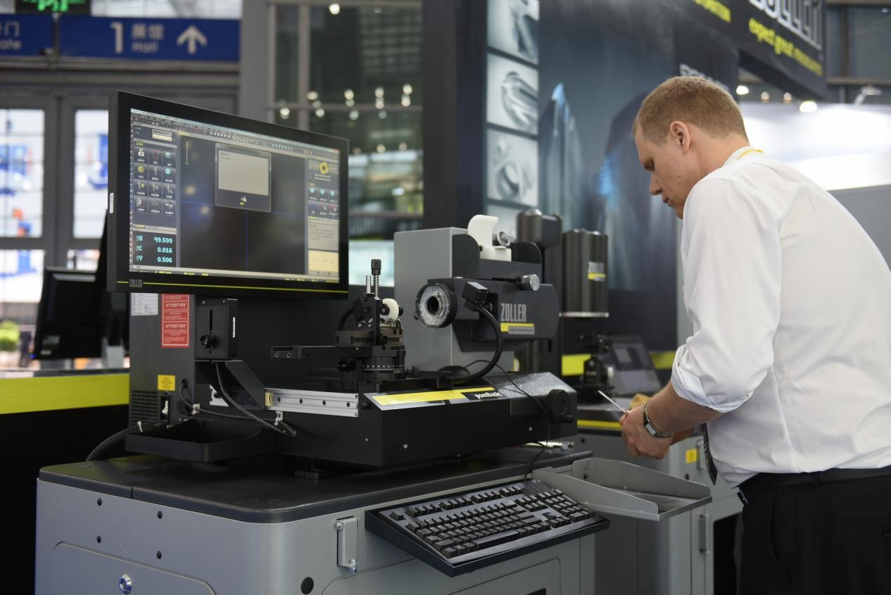 100萬(wàn)元一臺(tái)的對(duì)刀儀，德國(guó)老牌刀具憑何行銷(xiāo)全球？